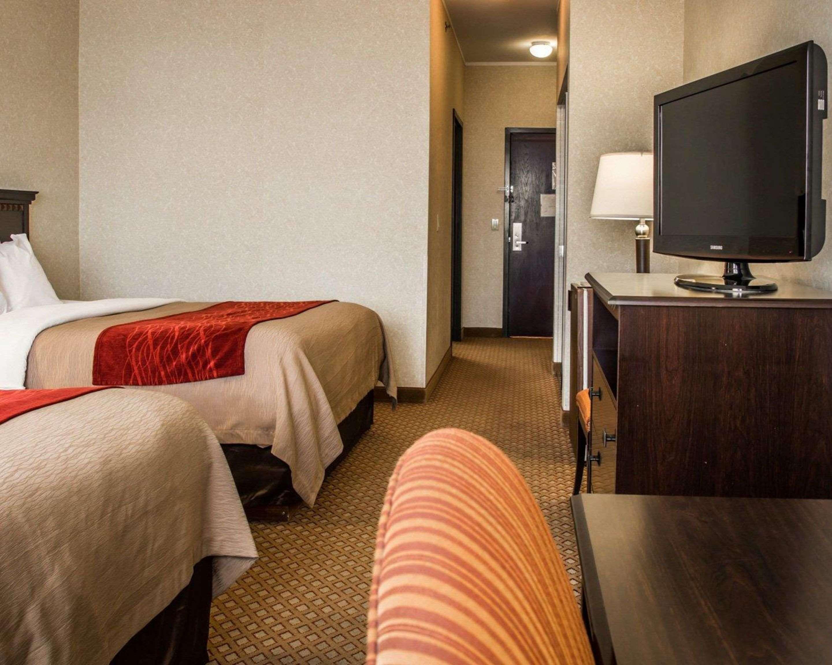 American Inn & Suites Waterford Exteriér fotografie