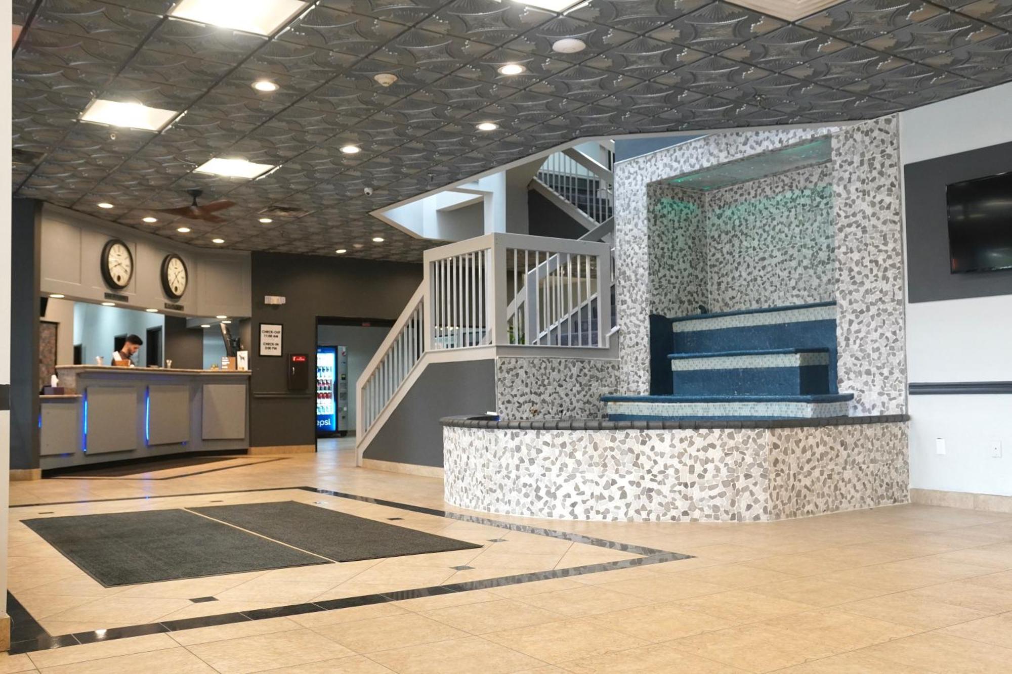 American Inn & Suites Waterford Exteriér fotografie