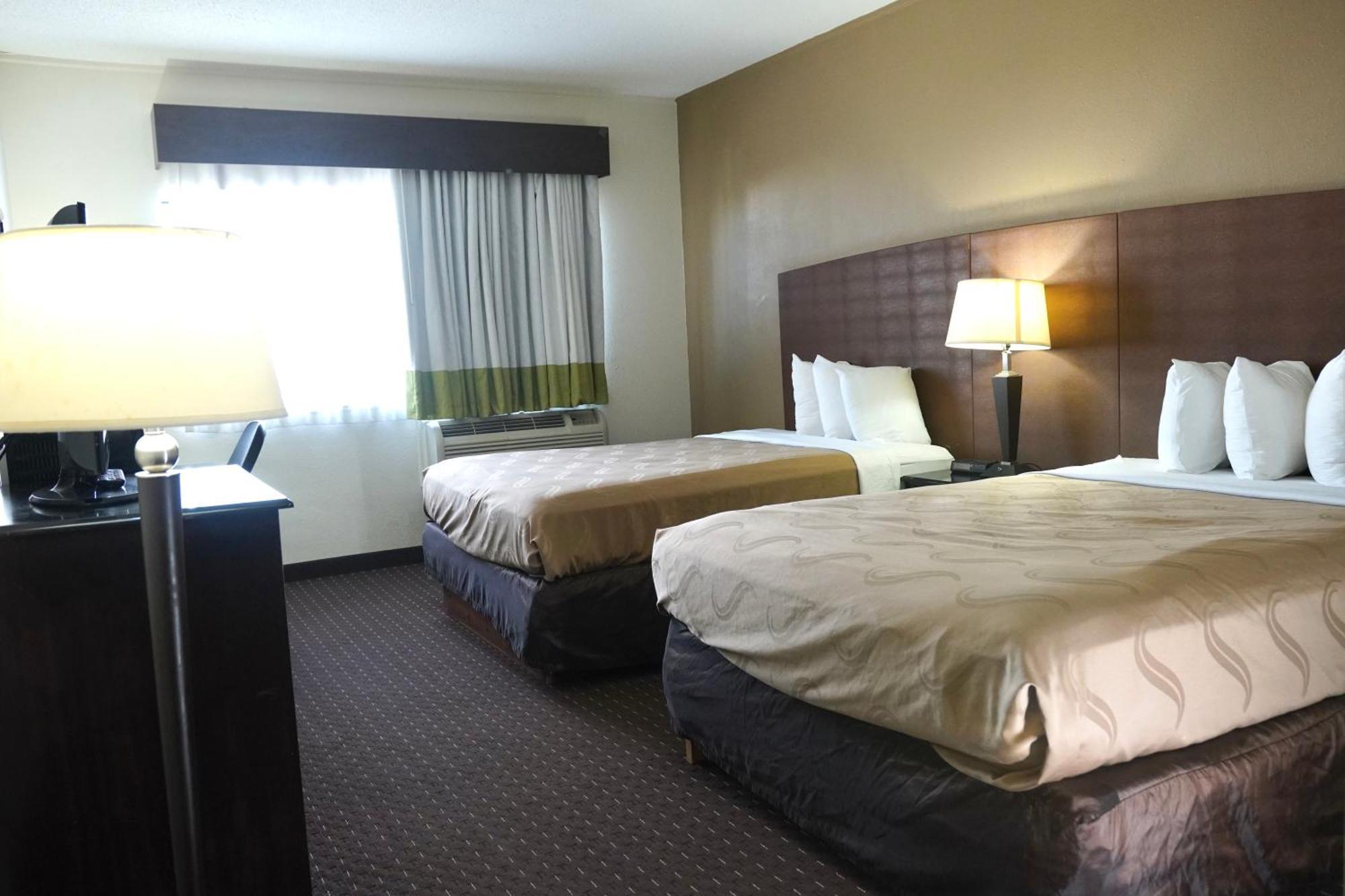 American Inn & Suites Waterford Pokoj fotografie