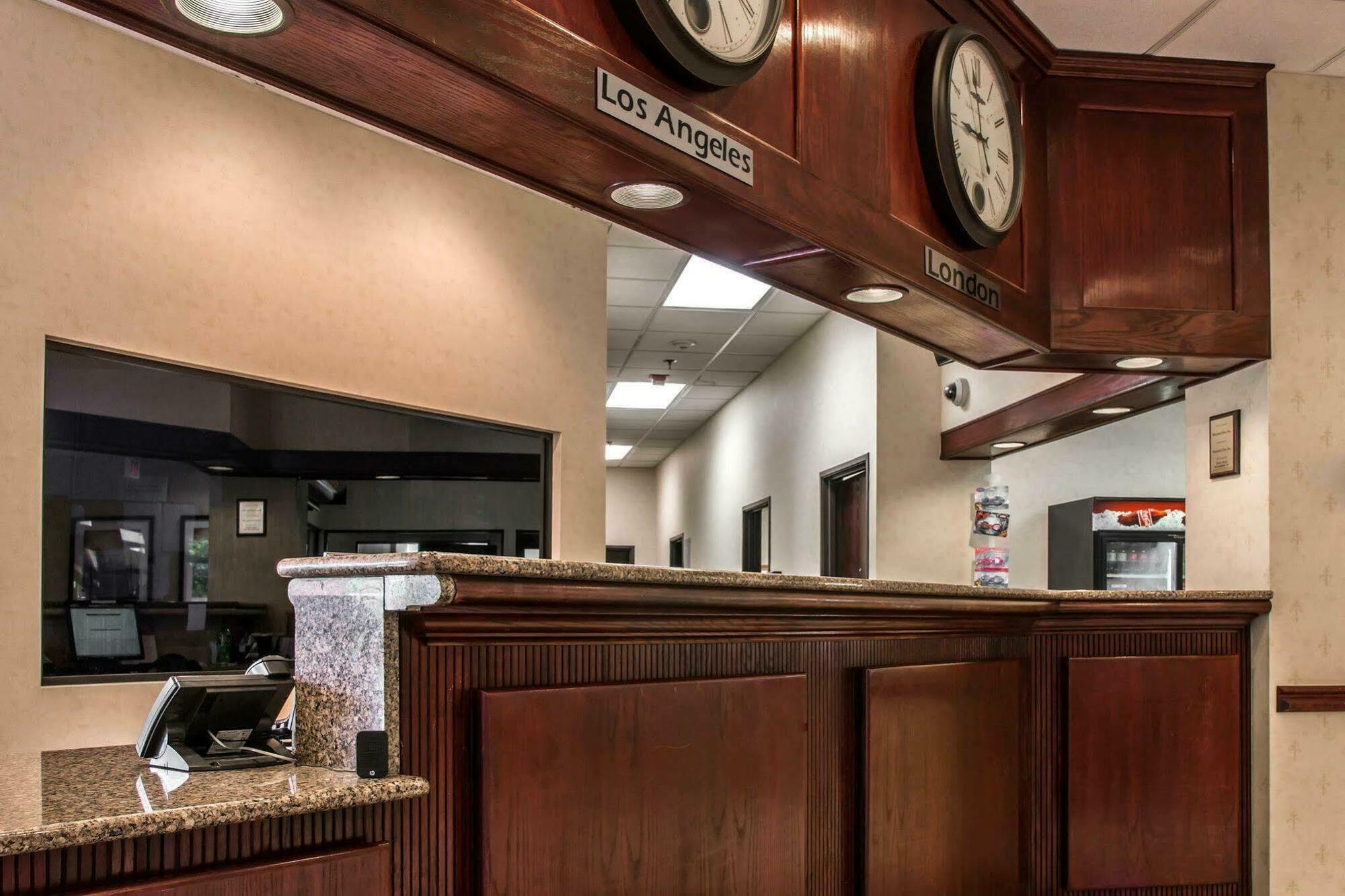 American Inn & Suites Waterford Exteriér fotografie