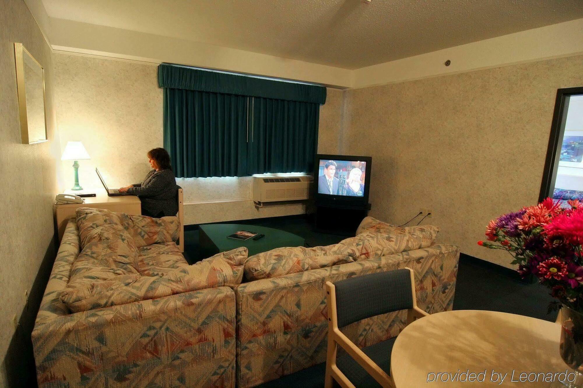 American Inn & Suites Waterford Exteriér fotografie